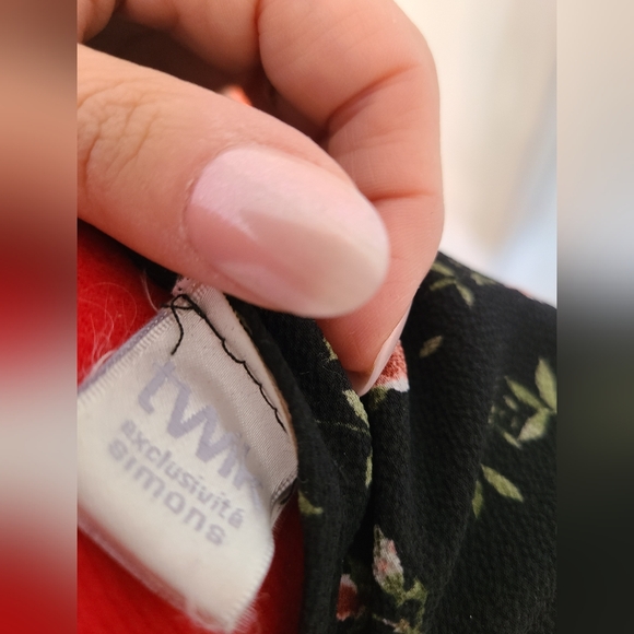 Twik dress black and pink flowers - Picture 4 of 4